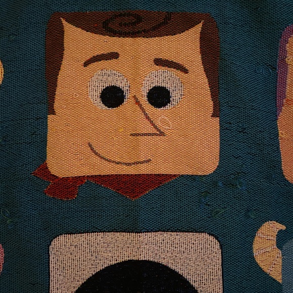 Pixar throw blanket - Picture 6 of 8
